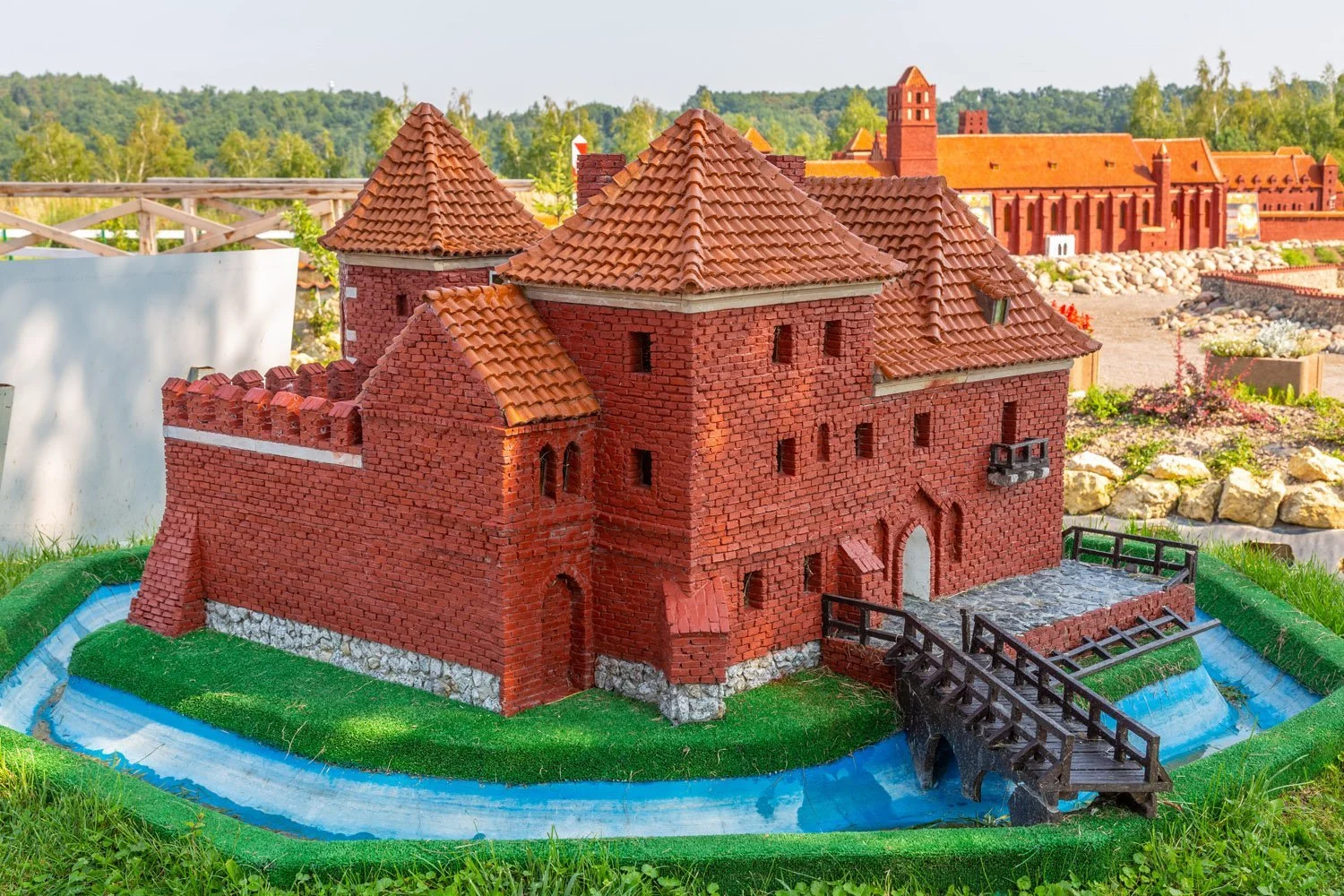 Zamki-w-Baltowie-atrakcje-