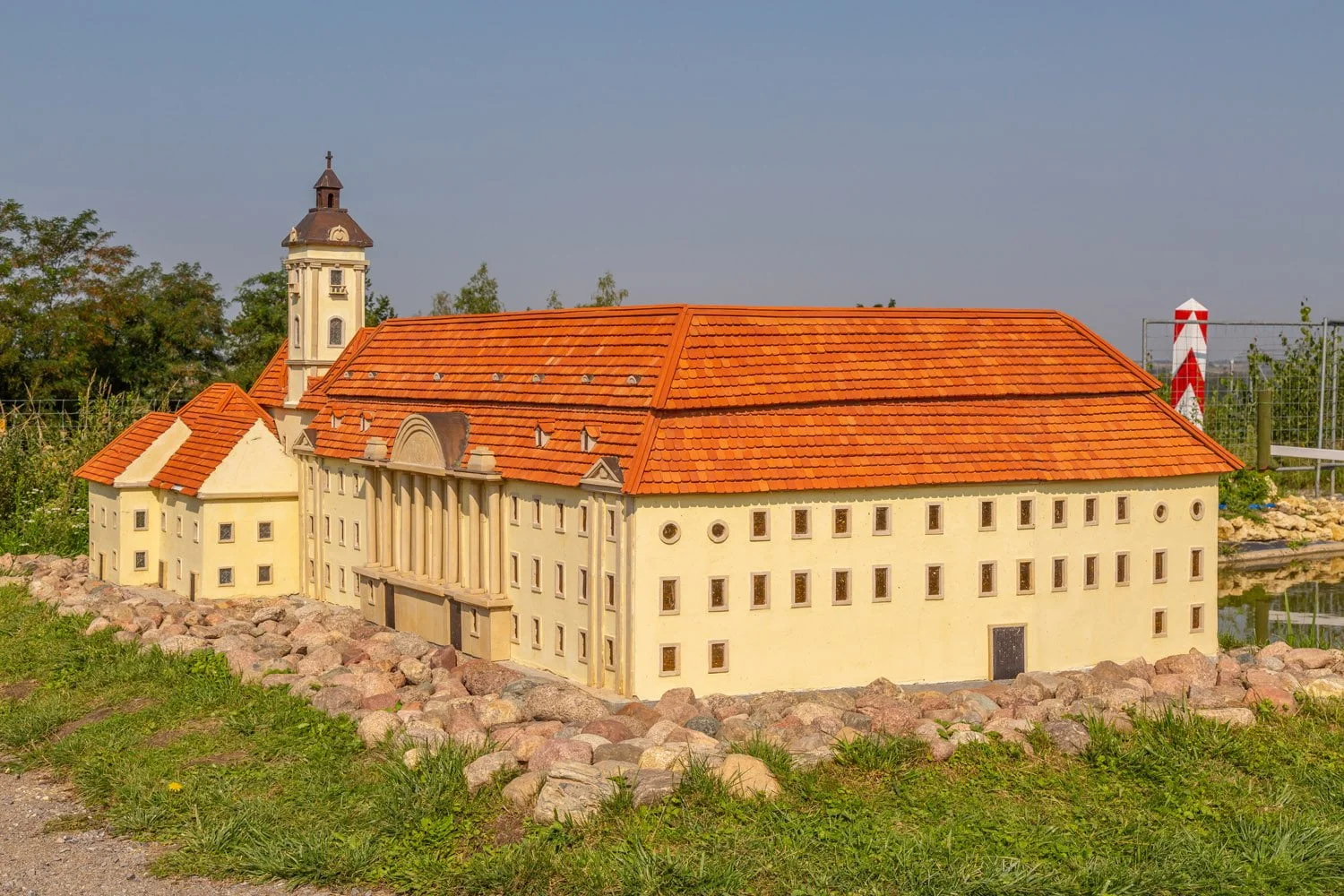 Wycieczka-po-zakamarkach-Polski-Park-miniatur-