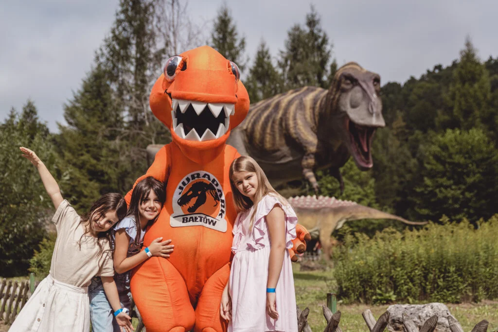 JuraPark-park-dinozaurów-Bałtów